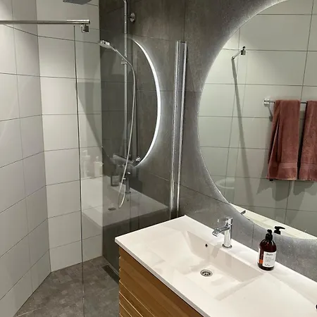 Modern House - Perfect For Holidays In 빌라 *