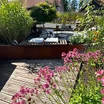 Modern House - Perfect For Holidays In برغن